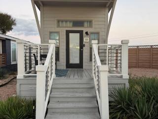Tiny cozy cabin away from home! - Austin - 3