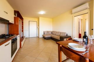 GuestHost - Bright Apartment with Terrace - Montesilvano Marina - 5