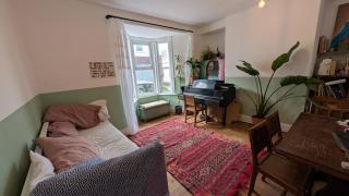 A cosy home in the heart of town - 6
