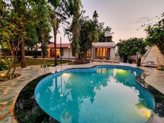 Caasa Tranquilla Somatane with pool by River Pawna - Talegaon Dābhāde - 4