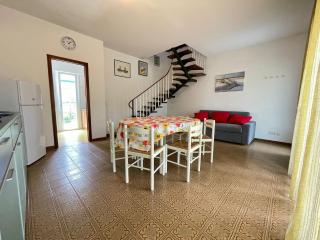 Peaceful house with pool and terrace - 1