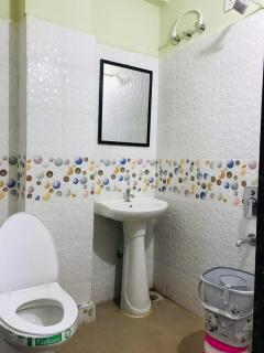 HOTEL ReD BA SUHAG - Indore - 4