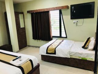 HOTEL ReD BA SUHAG - Indore - 6