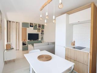 Bright 2-room apartment - rooftop terrace - swimming pool - 0