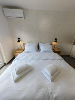 Apartman Holiday 3 - Veliko Gradiste - 0