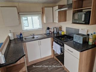Yarwood's place on the Laurels at Lyons Robin Hood - Rhyl - 9