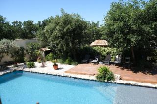 Charming Provencal Mas with pool by Taillades, close to Cavaillon in the Luberon, sleeps 6. - Les Taillades - 2