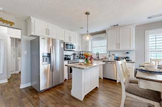 Chelle Cabana - Surfside Beach - 1