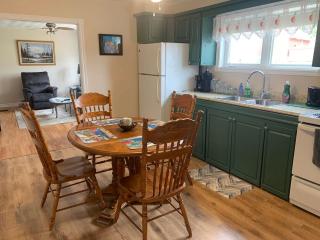Long Beach Lookout Vacation Rental - Twillingate - 8
