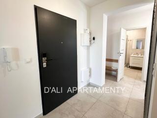 Komfortowy apartament D'ALI w doskonalej lokalizacji z trzema sypialniami i trzema lazienkami oraz dwoma miejscami parkingowymi - 4