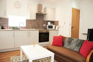 Bright duplex one bedroom spot - Leeds - 6