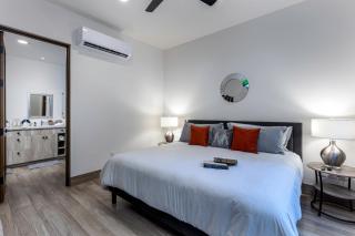 Deluxe Ground Floor 3 BR Sleeps 8 with Resort Amenities - Cabo San Lucas - 1