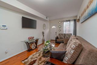 Charming Townhouse Sleeps 7 With Private terrace Garden - Baltimore - 5