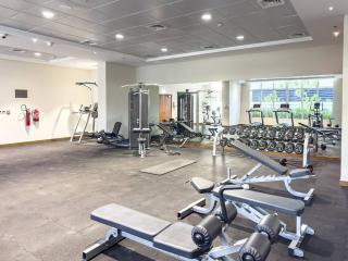 Spacious 1BR near Dubai Mall - 9