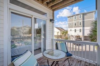 The Salty Turtle. Beach FAST or sLoW, plus the PUPS can GO - Carolina Beach - 1