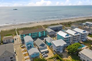 Sand Dollar Suites. Suite 2. A short stroll from our sandy shores - Carolina Beach - 8