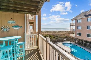 Cast a Waves. Condo with partial Atlantic views and a POOL - Carolina Beach - 7