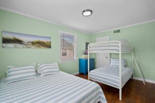 The Enchanted Mermaid. PF Upper Duplex and 2 blocks to the SEA - 9
