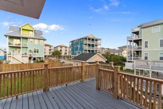 The Enchanted Mermaid. PF Upper Duplex and 2 blocks to the SEA - 2