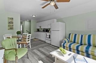 Sand Dollar Suites. Suite 6. A short stroll from our sandy shores - Carolina Beach - 7