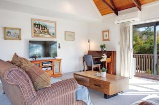 Torbay Sun Drenched Villa near Local Beaches - Auckland - 9