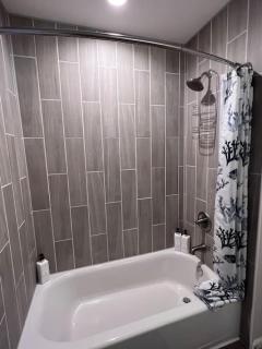 Downtown WestChester Casa with King Beds - 4
