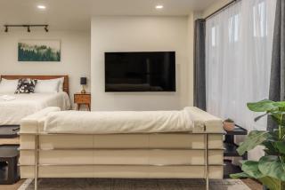Modern Studio Conveniently Located in the Center of Downtown - 8