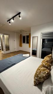 Heart of Bucharest Cozy Stay 2 Room Apartment - Bucharest - 4
