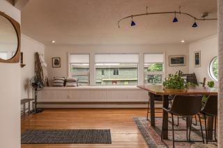 Bootleggers Condo 2 Bedroom Modern Condo in Heart of Downtown - 2