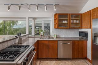 Crows Nest Condo 3BR Downtown - 1