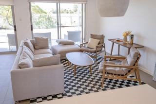 Waterfront Wonderland - Luxury Canal Front Villa w Pool - 6