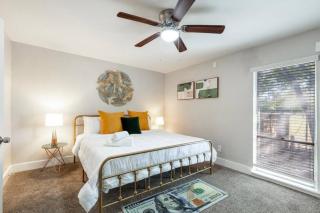 563a) 2 bedroom Walk to Cowboys and Rangers Games - Arlington - 7
