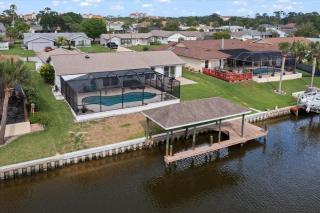 Elegant Canal Front Oasis w Pool Near Beaches - Palm Coast - 3