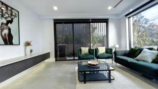 Beautiful property in Balwyn with great view - Balwyn - 9