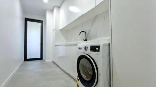 Beautiful property in Balwyn with great view - Balwyn - 2