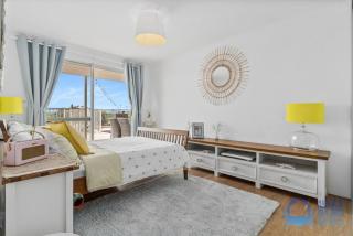 Luxury Sunset and Surf in Halls Head - - 2