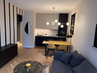 Premium 1BD Apartment with Private Balcony in Mlynow - Warschau - 7