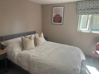 Lavender Lodge - Pool and Hot Tub with sunset views over open fields - Wymondham - 5