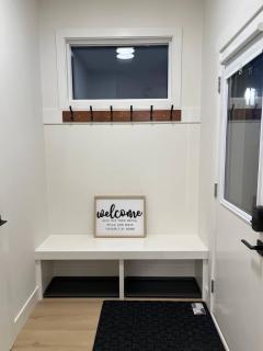 Full Luxury home 4 BD ,AC,sleep 14,BBQ, 2V Garage - 4