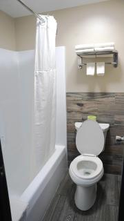 Carrier Motor Lodge - Newington - 5