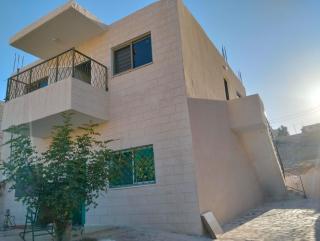 Hananhousepetra - - 6