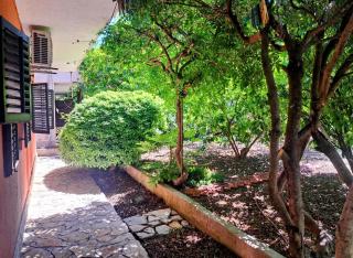 Floral Retreat - Split - 6