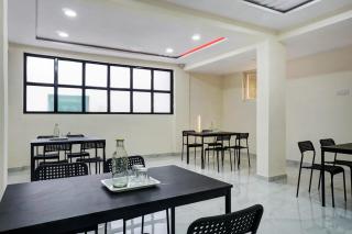 Hotel O Esta Inn - Pune - 4
