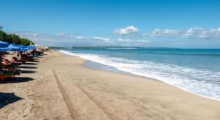 SH Hotel Kuta- 20 Second to the Beach by Micky Studio - Legian - 1