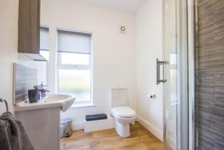 Central 3 Bed with Parking Ideal Contractors House - Norwich - 6