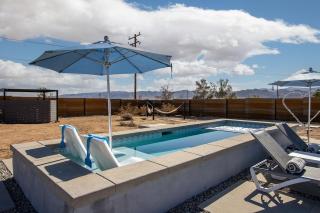 BahaPool&HotTub, Telescope, Theatre, Bikes - Joshua Tree - 3