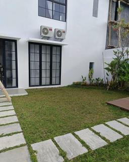 JessAble Home Stay - Manado - 6