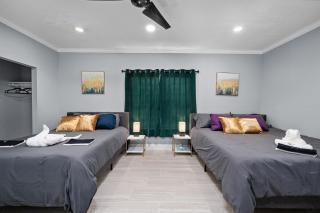 Galleria Saltwater POOL -Sleeps 20 - 3