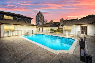 Galleria Saltwater POOL -Sleeps 20 - Houston - 0