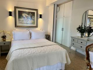 Corinthian Blue Waterfront Suites - Paralía Platánou - 7